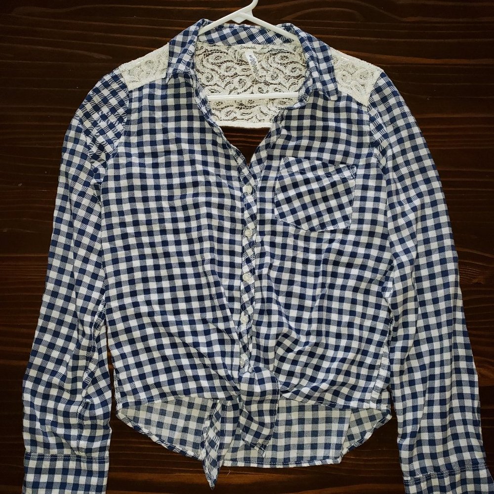 Aeropostale open back plaid shirt